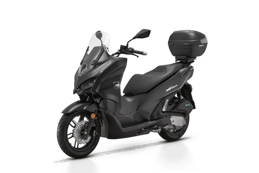 360 изглед на хибриден скутер QJ Motor MTX 125 черен мат – преден ляв ъгъл